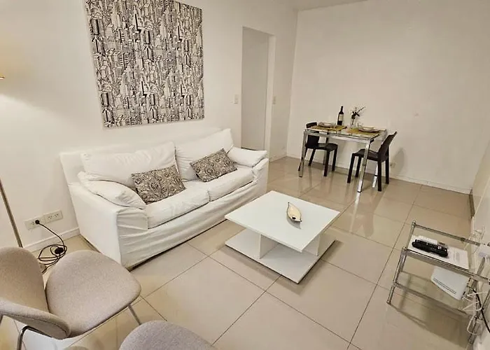 Montaneses Apartments